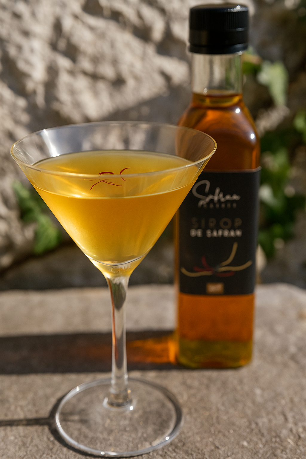 Cocktail au sirop de safran bio artisanal et sans conservateur  - Safran bio français cultivé dans le Parc national des Cévennes
